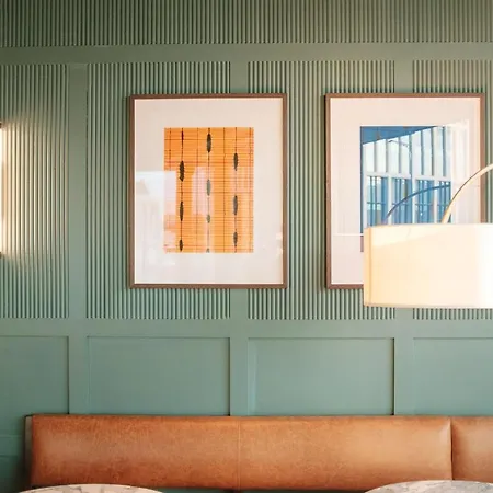 Отель The Dean 4*