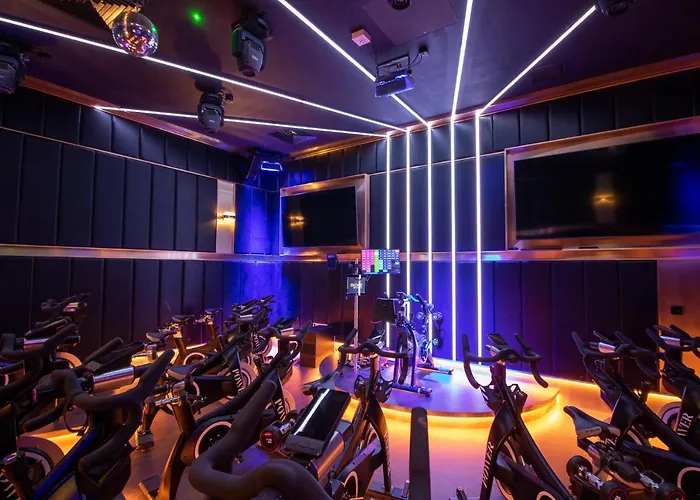 The Dean Отель Корк