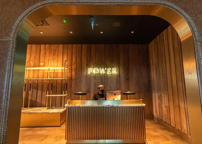 Отель The Dean 4*