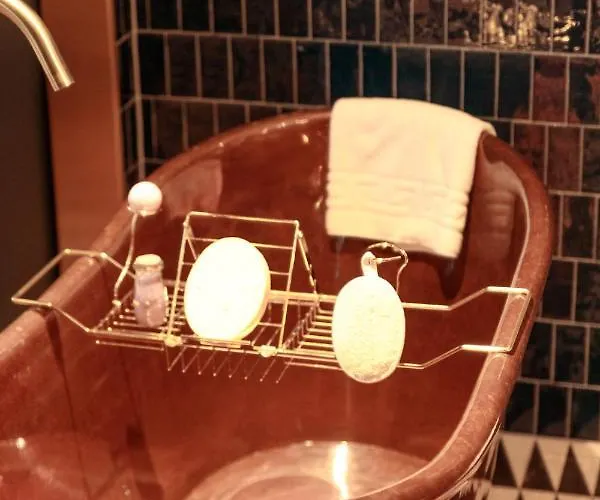 Отель The Dean 4*